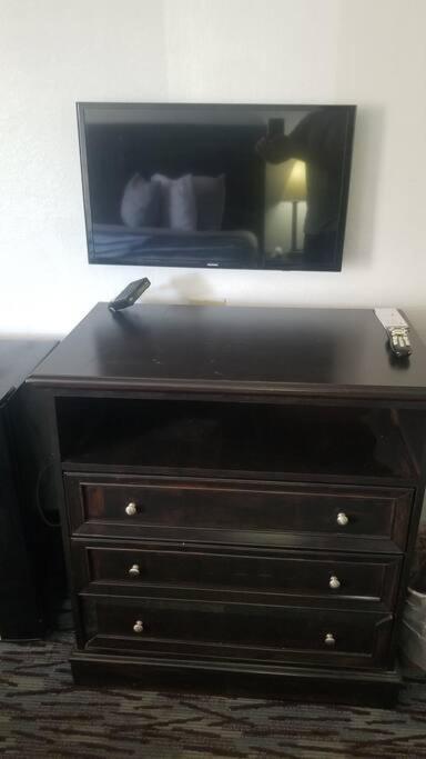 Hotel 2 Queen Beds Hotel Room 222 Wi-Fi Hot Tub Booking Стилуотър Екстериор снимка